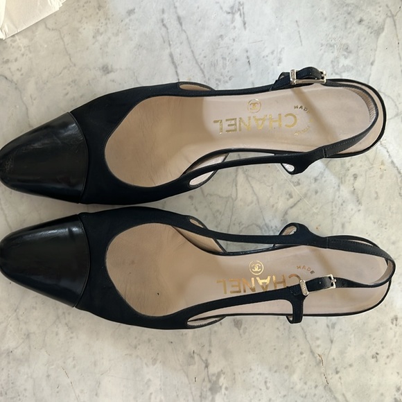 CHANEL Authentic Black Cap-Toe Slingback Heels 36.5 - Picture 8 of 9